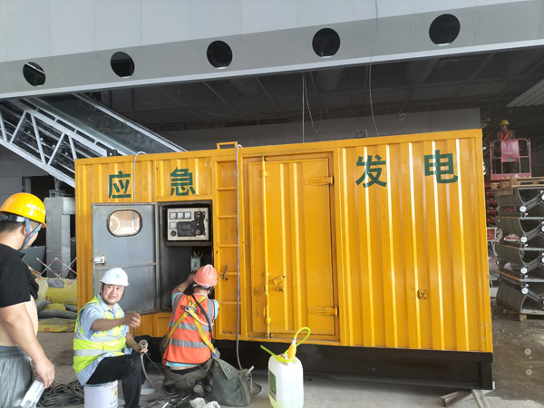 桐城怎样判断空气滤清器是否需要更换？